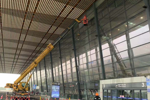 赤坎玻璃幕墙维护和保养